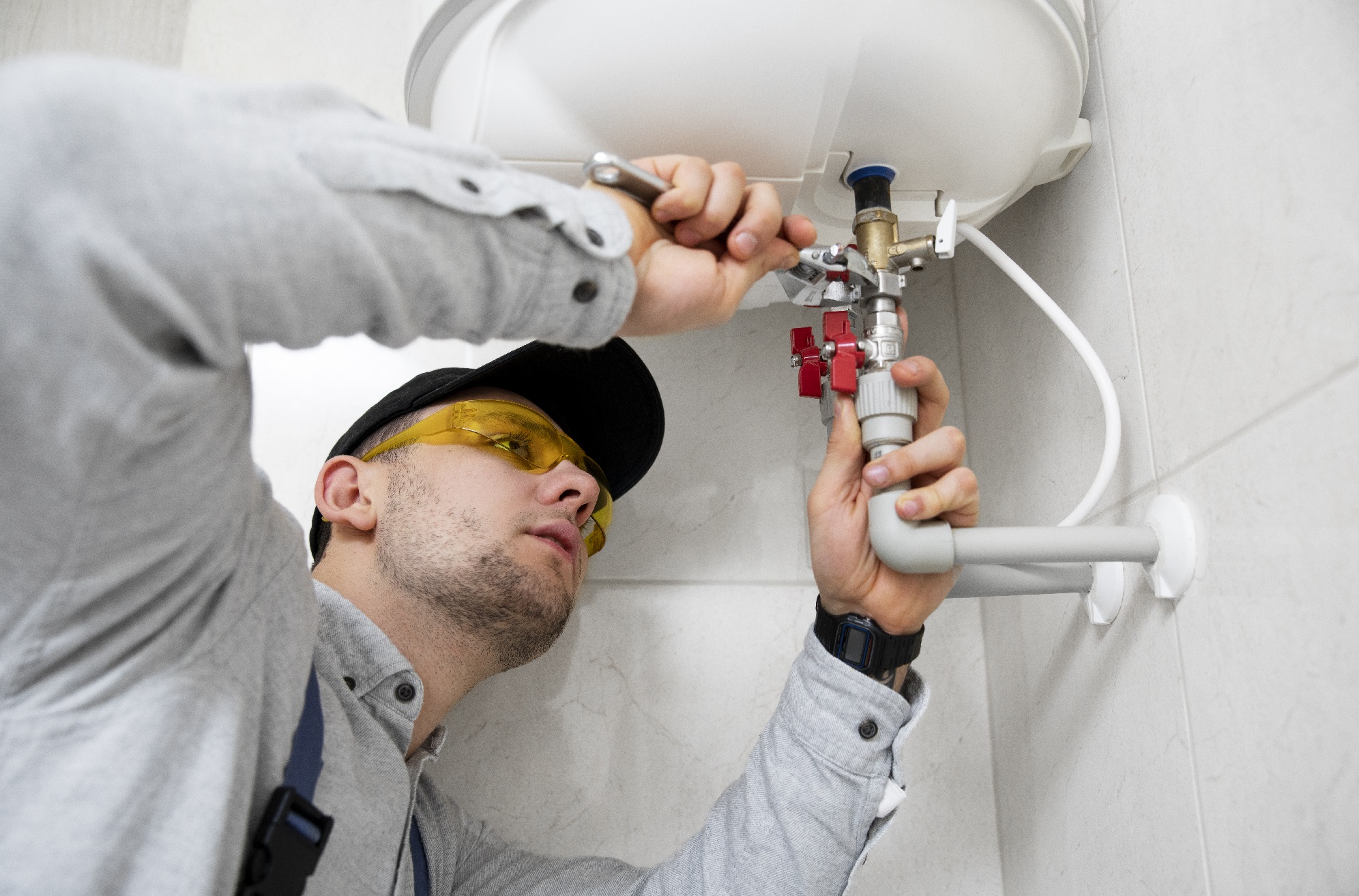 Electric geyser install