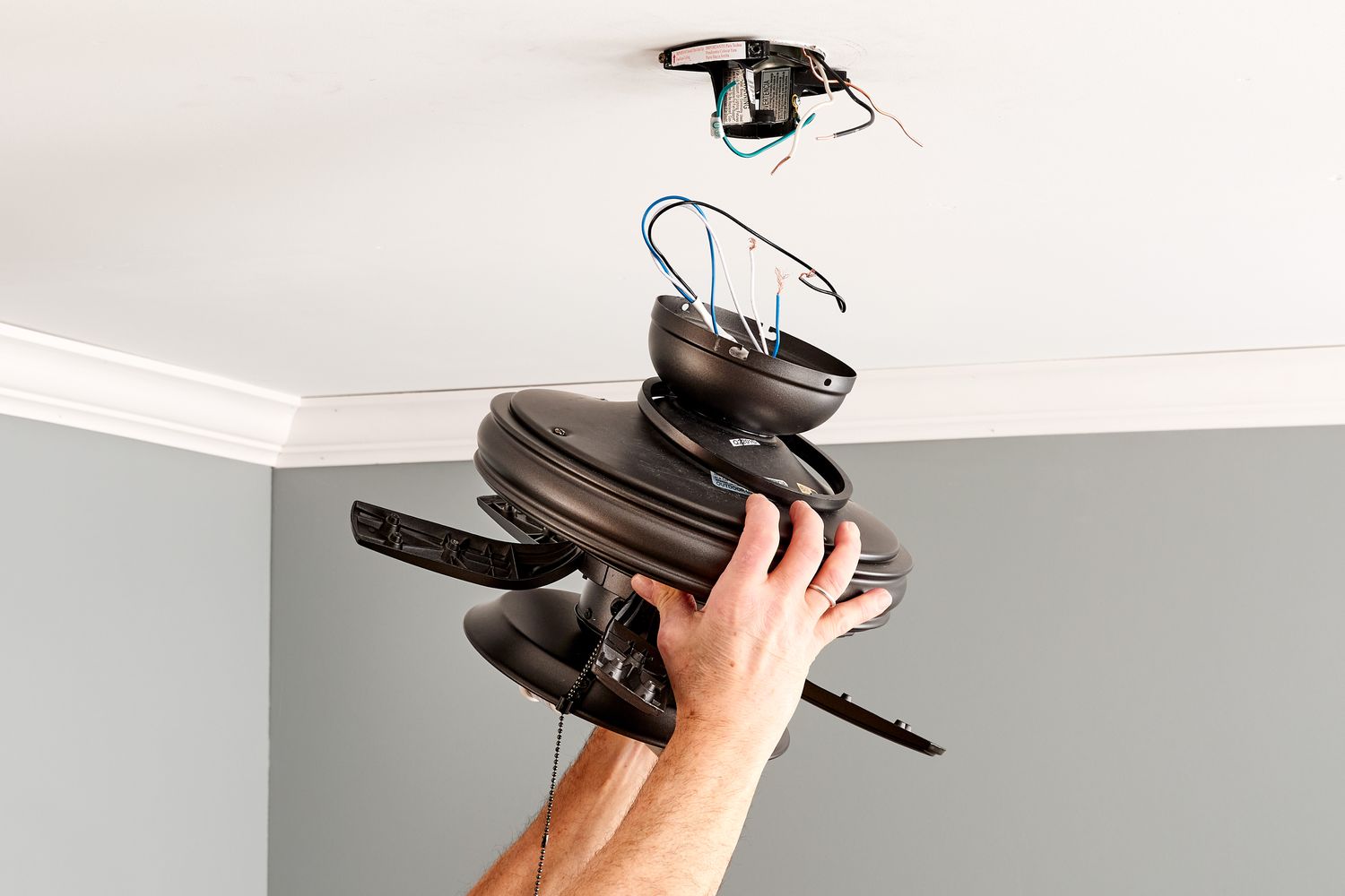 Fan uninstallation (ceiling/ exhaust/ wall)